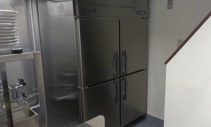 業務用冷蔵庫の搬入準備や気を付けること | 飲食店開業・厨房機器の販売・修理・買取の近畿厨房